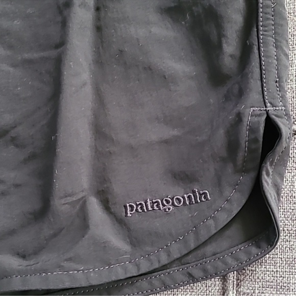 EUC Patagonia Black Board shorts - Picture 4 of 6